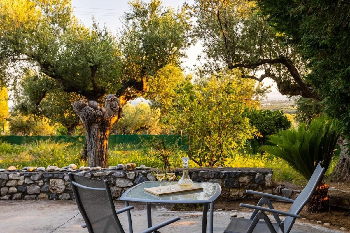 The Secret Garden At Villa Georgia كالاماتا المظهر الخارجي الصورة