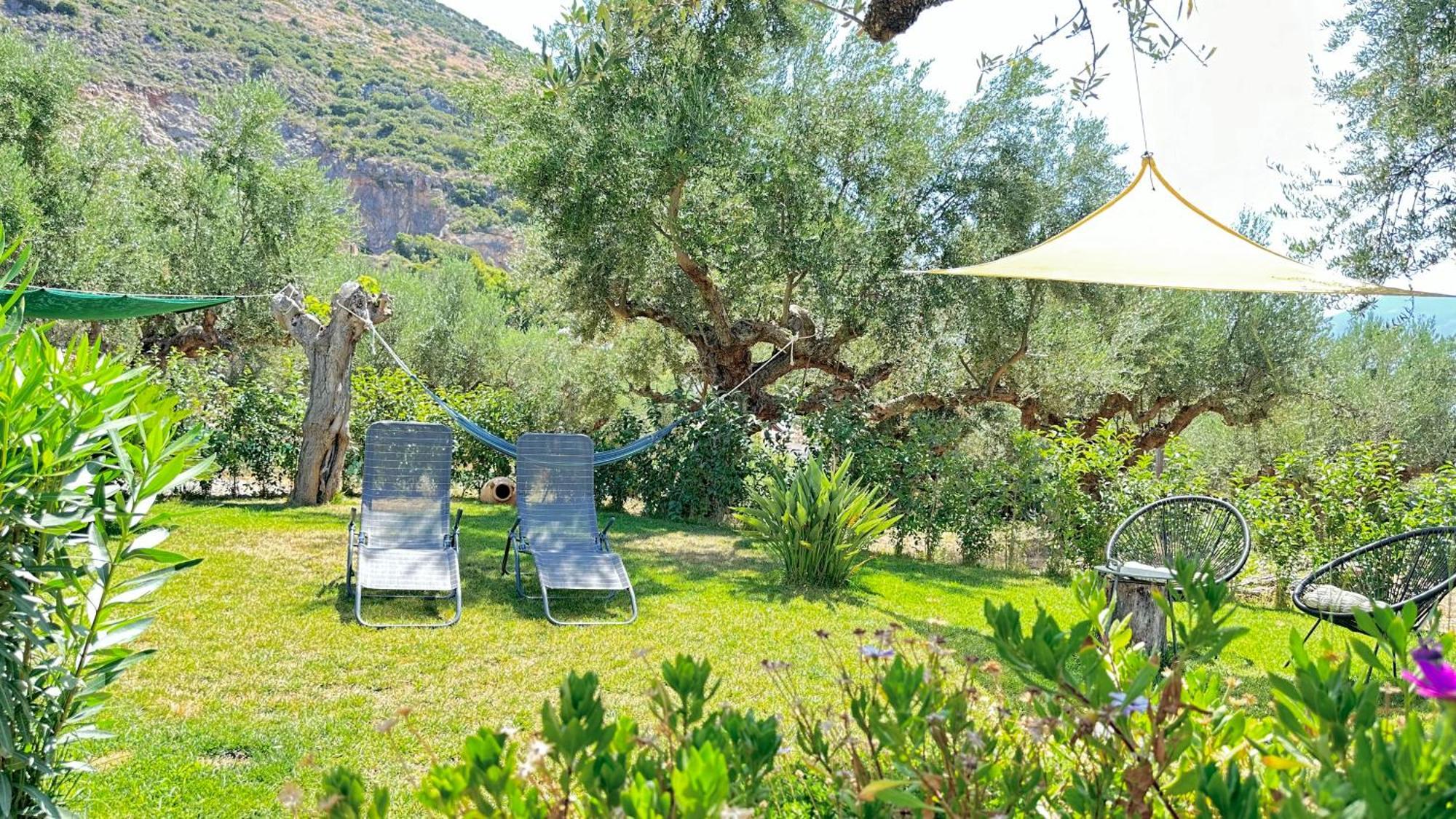 The Secret Garden At Villa Georgia كالاماتا المظهر الخارجي الصورة