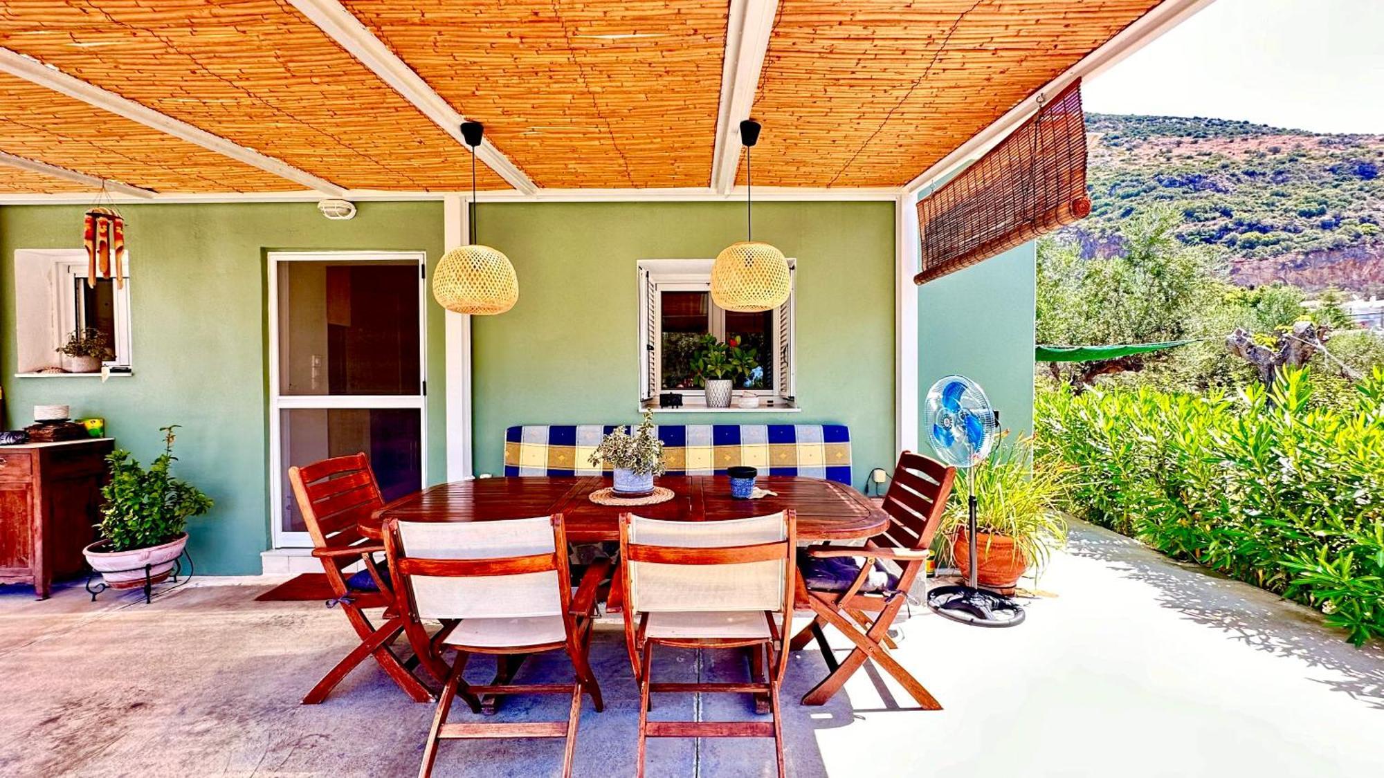 The Secret Garden At Villa Georgia كالاماتا المظهر الخارجي الصورة