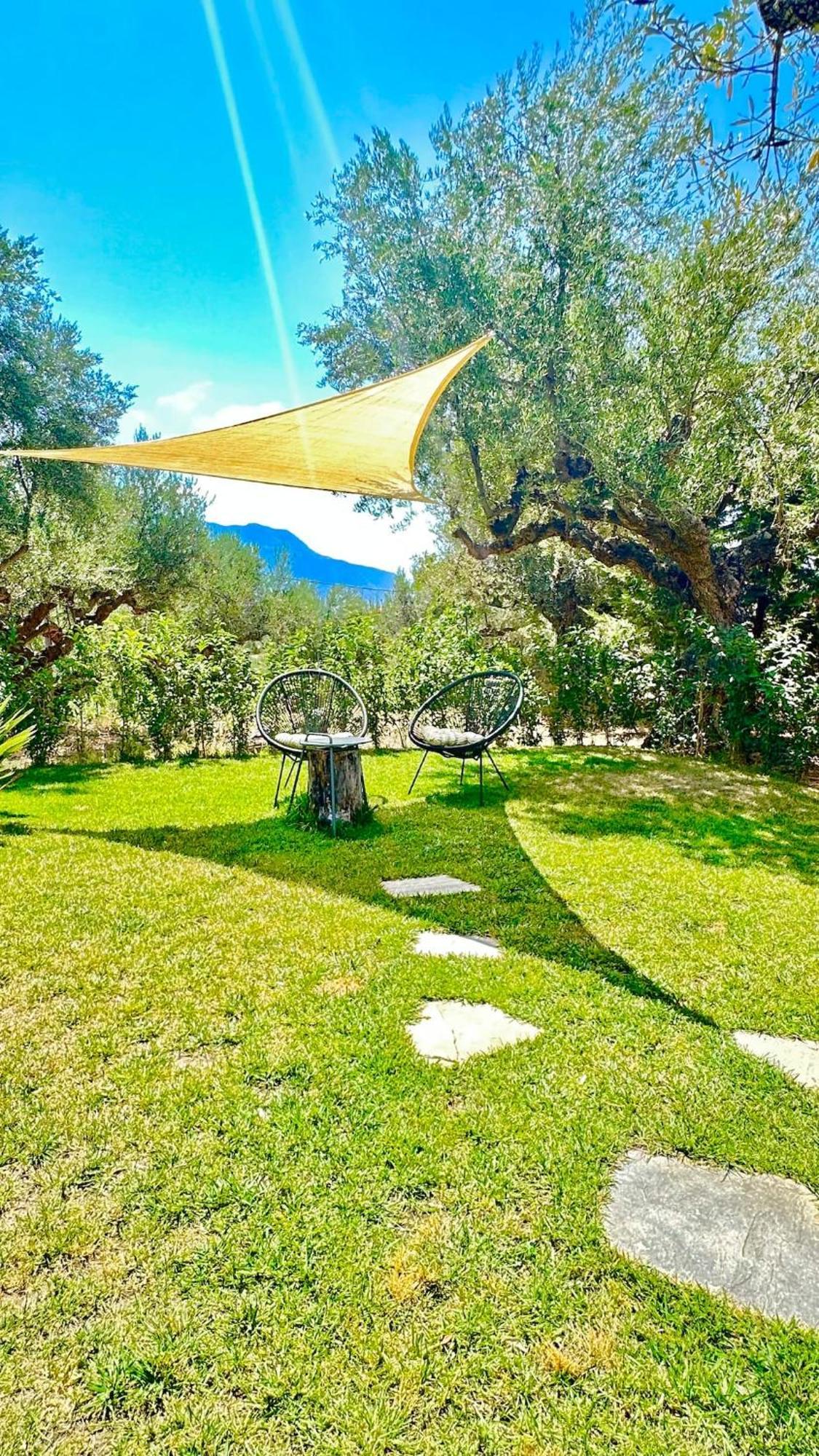 The Secret Garden At Villa Georgia كالاماتا المظهر الخارجي الصورة